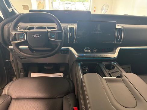 New 2027 Ford Expedition Max Platinum w/ Stealth Performance Package AWD/4WD image 15