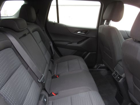 Used 2025 Chevrolet Equinox LT AWD/4WD image 11