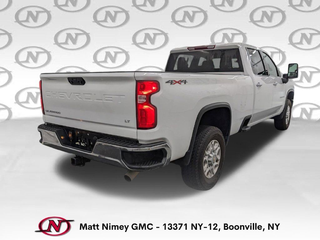 Used 2022 Chevrolet Silverado 2500 LTZ AWD/4WD image 3