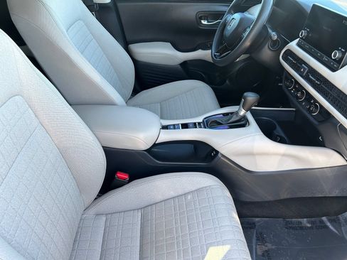 Certified 2025 Honda HR-V LX image 11