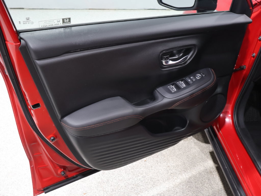 Used 2025 Honda HR-V Sport image 10