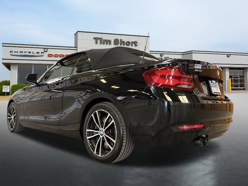 Used 2021 BMW 230i xDrive Convertible w/ Premium Package image 11