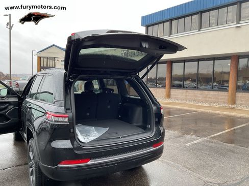 New 2026 Jeep Grand Cherokee Limited AWD/4WD image 29