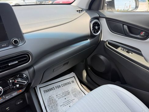 Certified 2023 Hyundai Kona SEL AWD/4WD image 30