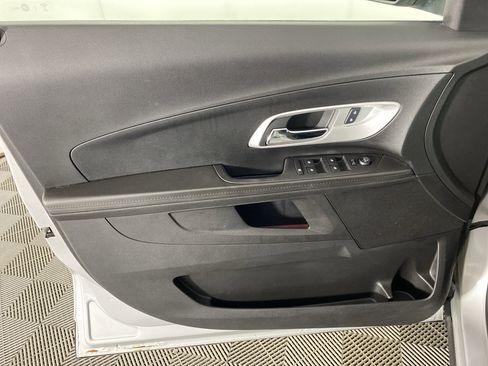 Used 2017 Chevrolet Equinox LT w/ Convenience Package AWD/4WD image 12