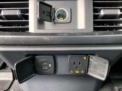 Certified 2023 Ford F150 Lariat image 33