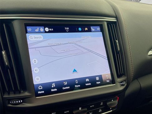 Used 2022 Maserati Levante Modena image 9