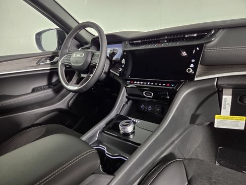New 2026 Jeep Grand Cherokee Altitude RWD image 20