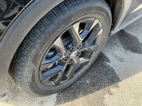 Used 2025 Honda HR-V Sport image 13