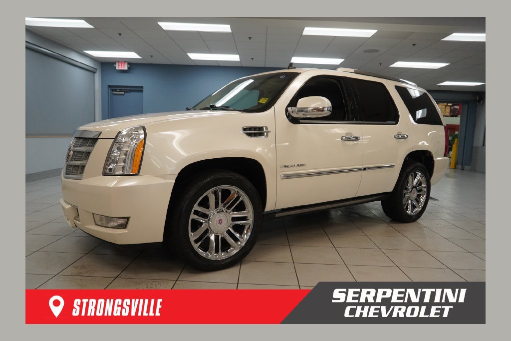 Certified 2014 Cadillac Escalade Platinum AWD/4WD image 1