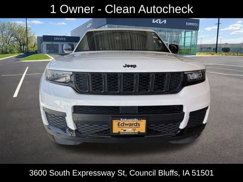 Used 2023 Jeep Grand Cherokee L Laredo AWD/4WD image 2