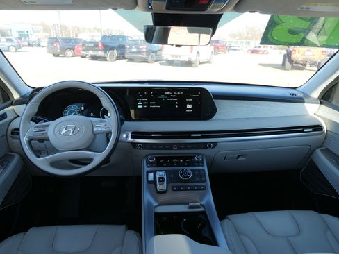 Used 2023 Hyundai Palisade Calligraphy image 20