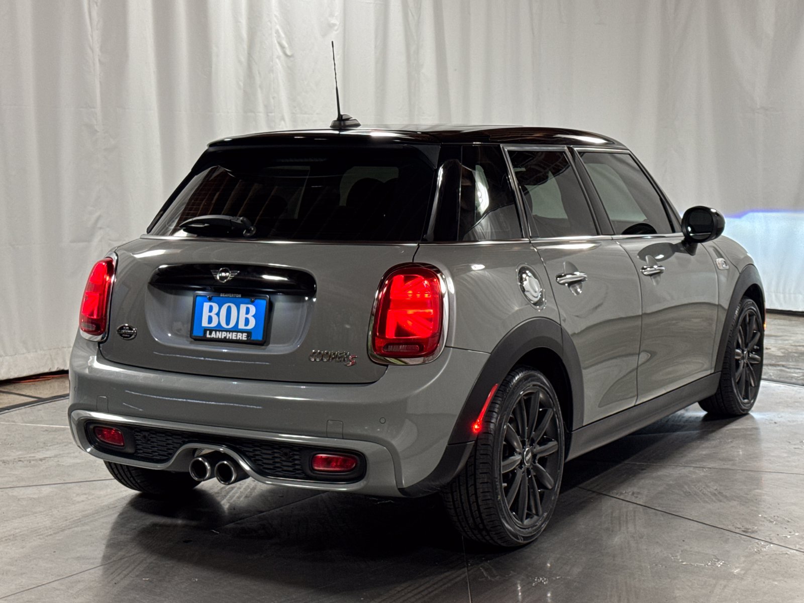 Used 2019 MINI Cooper S w/ Signature Upholstery Package FWD image 10