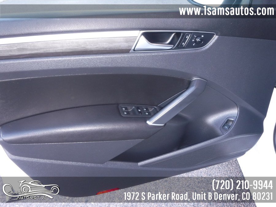 Used 2018 Volkswagen Passat 2.0T SE FWD image 36
