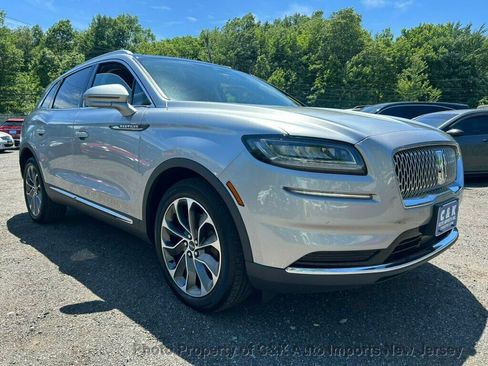 Used 2022 Lincoln Nautilus Reserve w/ Cargo Utility Package AWD/4WD image 5