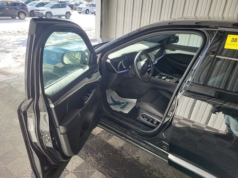 Used 2024 Jeep Wagoneer Launch Edition image 7