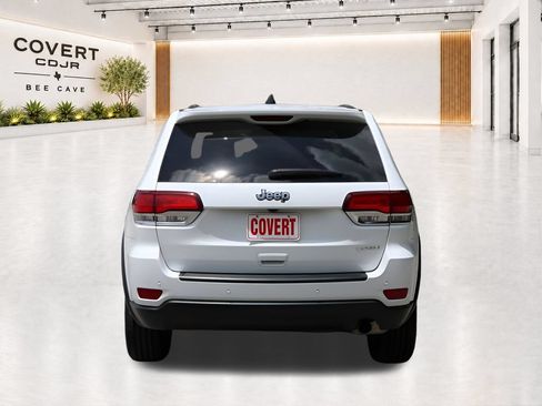 Used 2022 Jeep Grand Cherokee Laredo X RWD image 8
