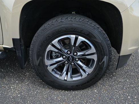 Used 2021 Chevrolet Colorado Z71 AWD/4WD image 15