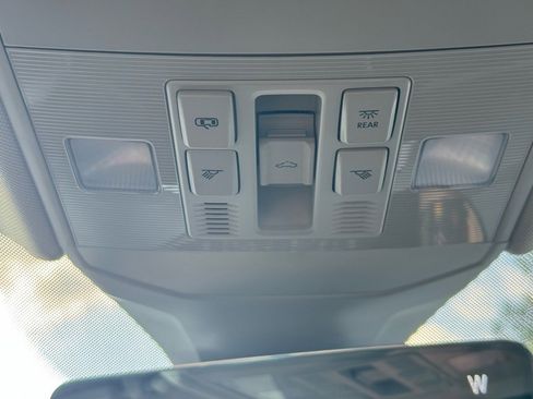 New 2025 Volkswagen Jetta SE image 32