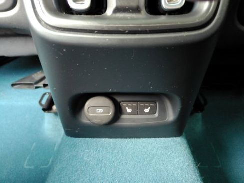 Used 2022 Volvo C40 P8 Recharge Ultimate image 28