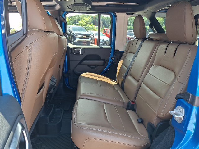Used 2021 Jeep Wrangler Unlimited Sahara w/ Cold Weather Group AWD/4WD image 18