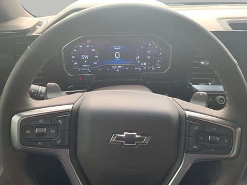 Used 2025 Chevrolet Silverado 1500 RST w/ Z71 Off-Road Package image 9