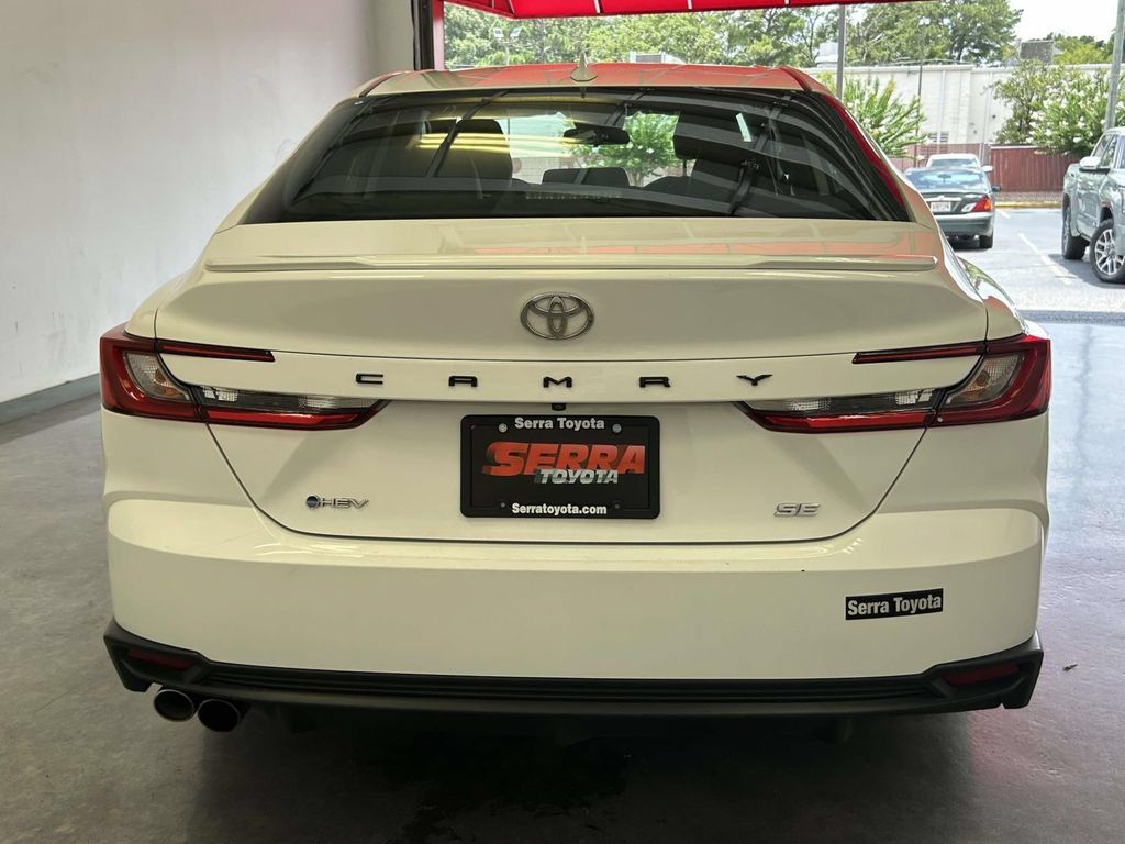 Certified 2025 Toyota Camry SE FWD image 4