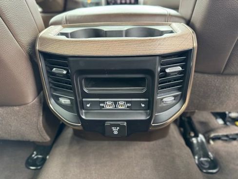Used 2025 RAM 2500 Limited AWD/4WD image 21
