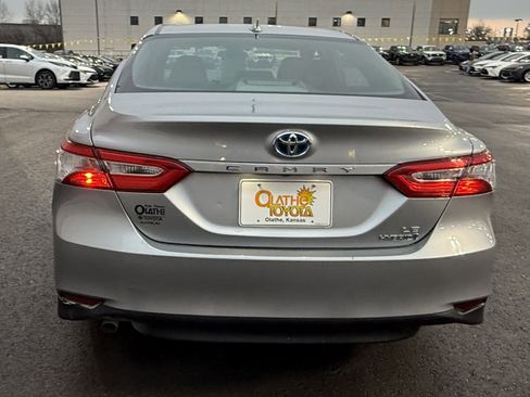 Certified 2019 Toyota Camry LE image 6