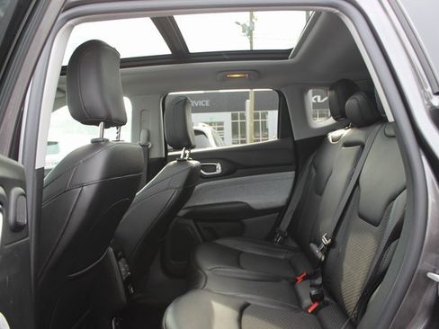 Used 2022 Jeep Compass Latitude w/ Sun and Sound Group image 23