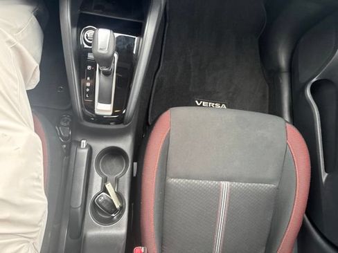Used 2024 Nissan Versa SR FWD image 20