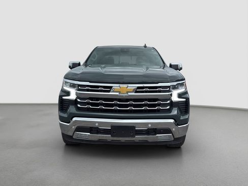Used 2025 Chevrolet Silverado 1500 LTZ w/ LTZ Premium Package AWD/4WD image 2