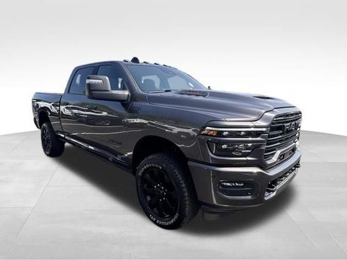 Used 2025 RAM 2500 Laramie AWD/4WD image 11