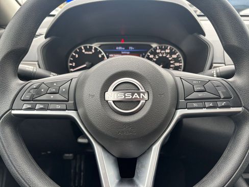 Used 2025 Nissan Altima 2.5 SV image 28