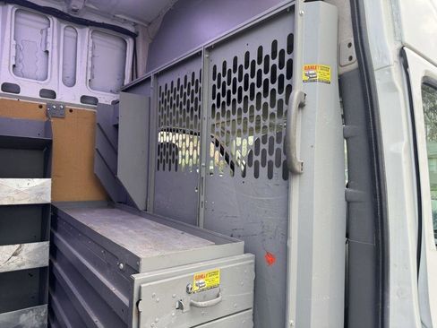 Used 2017 Nissan NV 2500 SV image 8