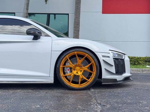 Used 2017 Audi R8 V10 plus AWD/4WD image 4