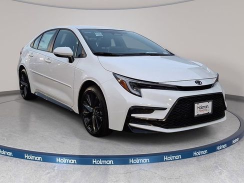 New 2026 Toyota Corolla SE image 2