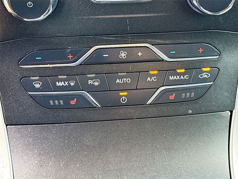 Used 2020 Ford Edge SEL AWD/4WD image 15