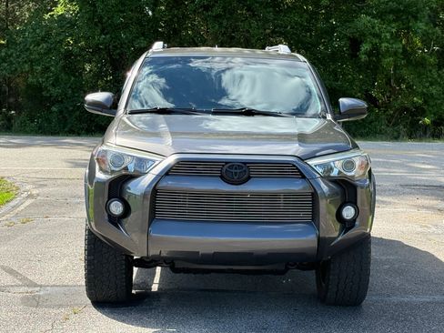 Used 2016 Toyota 4Runner 4WD image 3