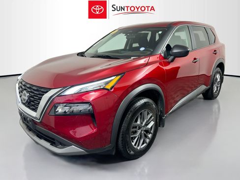 Used 2023 Nissan Rogue S image 9