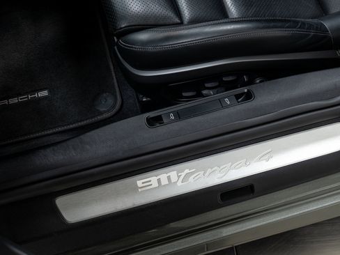 Certified 2022 Porsche 911 Targa 4 image 15