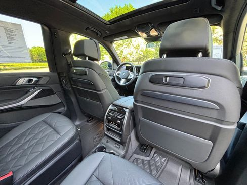Used 2025 BMW X7 xDrive40i w/ M Sport Package AWD/4WD image 20