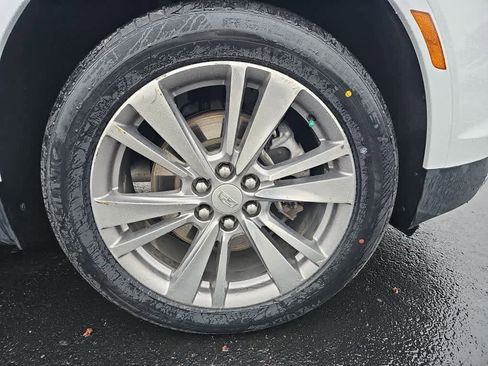 Used 2024 Cadillac XT5 Premium Luxury image 9