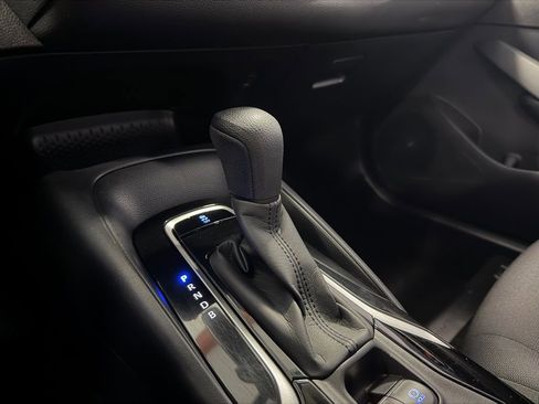 Used 2020 Toyota Corolla LE image 20