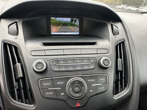 Used 2016 Ford Focus SE image 17