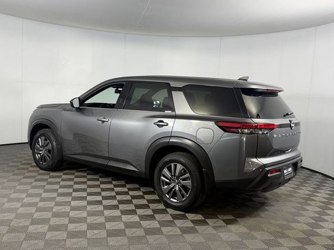 Used 2023 Nissan Pathfinder S FWD image 10
