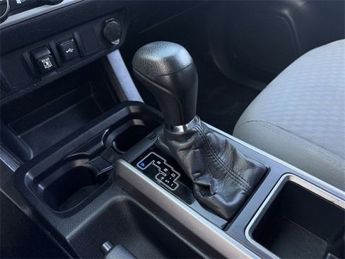 Used 2022 Toyota Tacoma SR5 image 20