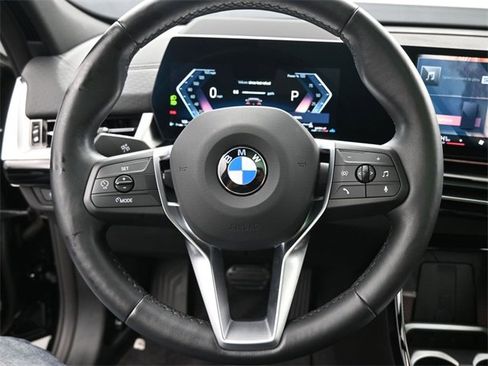 Certified 2025 BMW X2 xDrive28i w/ Premium Package image 7