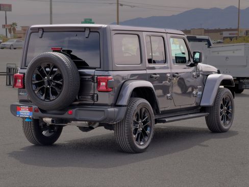 Used 2023 Jeep Wrangler Sahara AWD/4WD image 5
