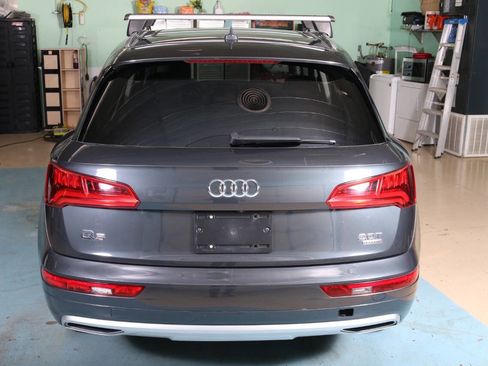 Used 2018 Audi Q5 2.0T Premium AWD/4WD image 12